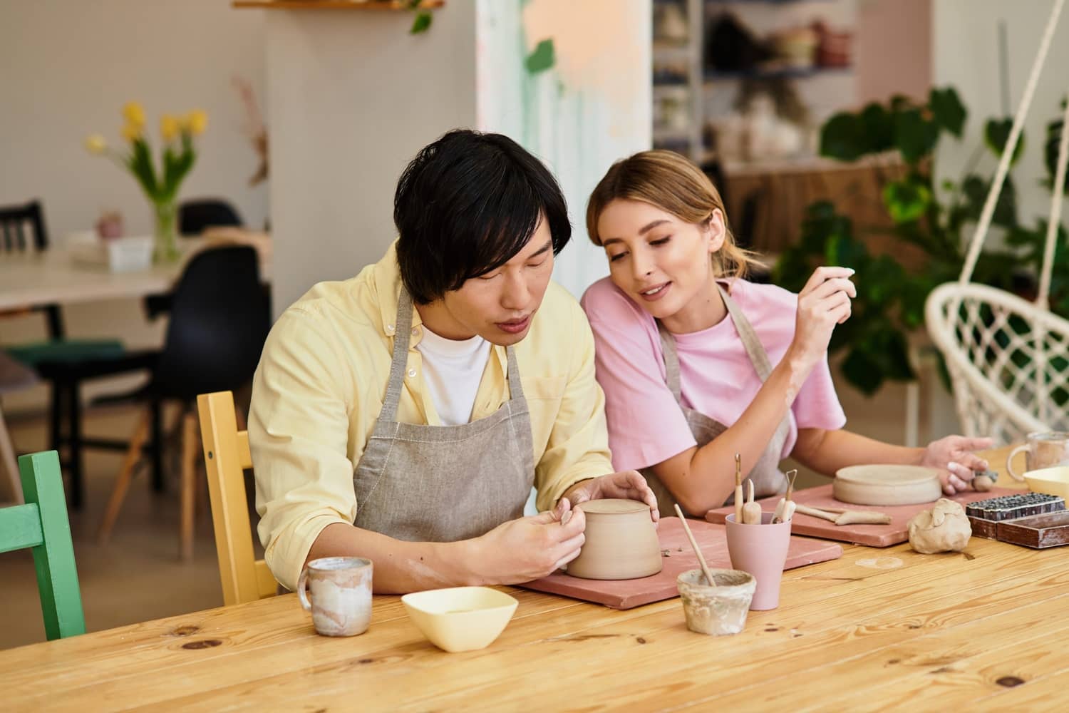 Beyond Dinner and a Movie: Why Clay Making is the Ultimate Date Night